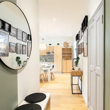 #34 Staywizus - Lamartine 3 Bdr Ac Balcony 10mins Walk To Old Town *