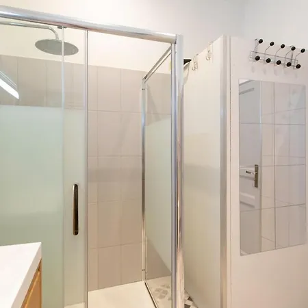 Appartement #34 Lamartine 3 Bdrs Ac Balcony 10mins Walk To Old Town